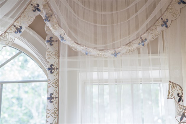 Picture of Sheer Curtains - Bleu Fleur De Lis Trim