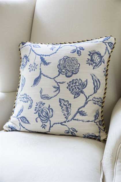 Picture of Blue-and-White Pillow Case